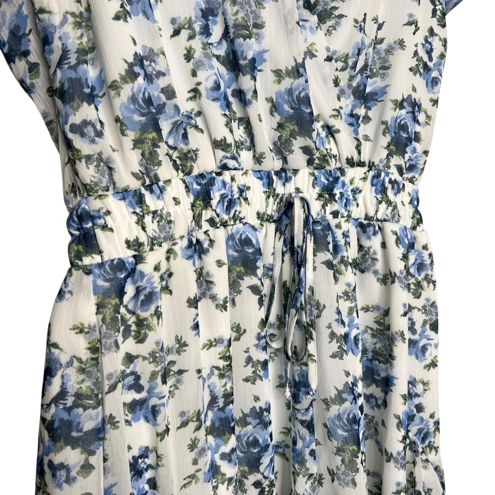 Altar’d State Women’s White Blue Floral V-Neck Romper Size Small - Picture 3 of 5
